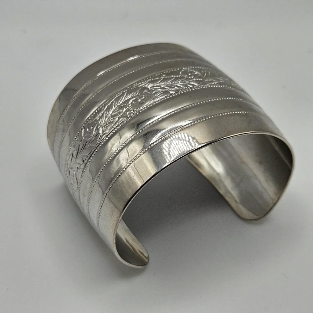 VINTAGE Monet Polished Silver Tone Etched Design Wide 2